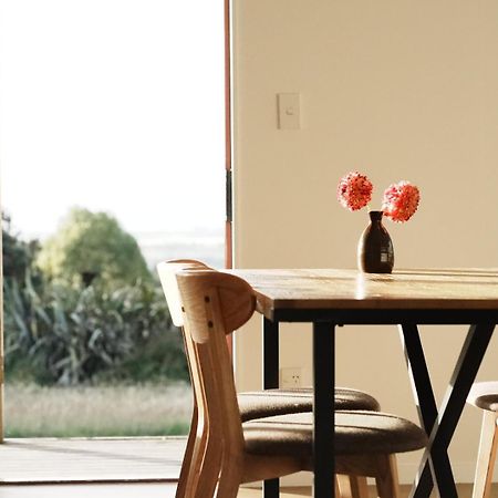 A Cabin With A Big View, Comfort And Tranquility, Close To Vines Martinborough Exterior foto